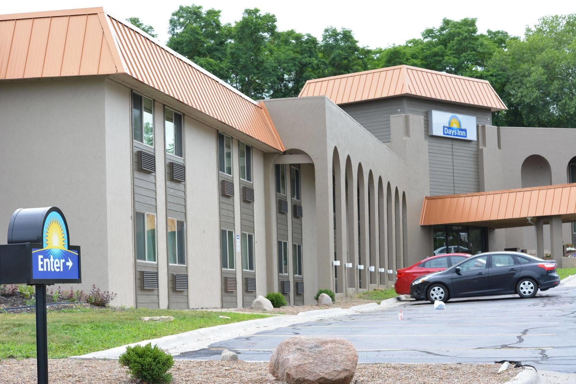 Days Inn By Wyndham West Des Moines Exterior photo